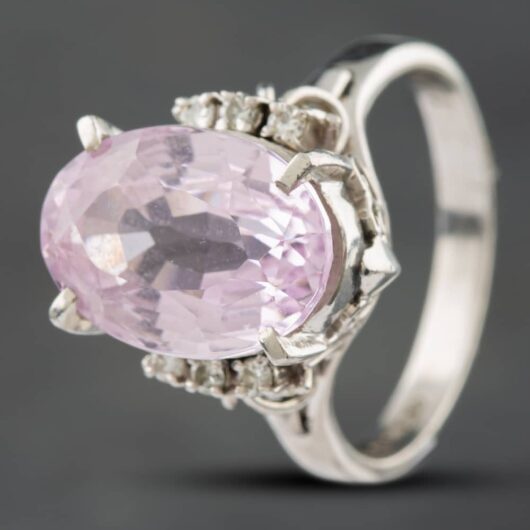 Pre-Owned Platinum 6.35ct Kunzite & 0.11ct Brilliant Cut Diamond Oval Dress Ring 43501005
